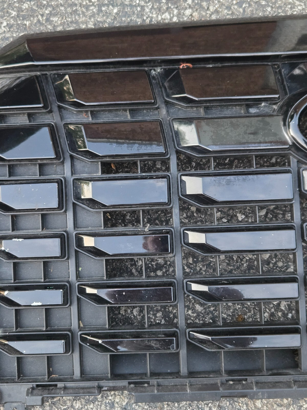 2023 2024 HYUNDAI PALISADE GRILLE OEM FRONT CENTER GRILL W/O CAMERA 86599-S8CB0