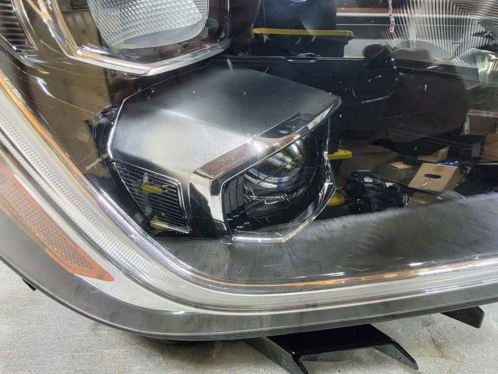 2024 - 2025 Volkswagen Atlas Right RH Base LED Headlight OEM Complete 3CN941082L