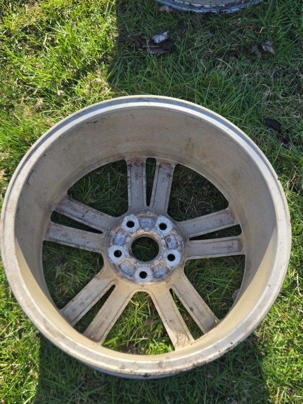 2012 - 2015 Volkswagen VW Passat Wheel Rim 18" 561601025C OEM