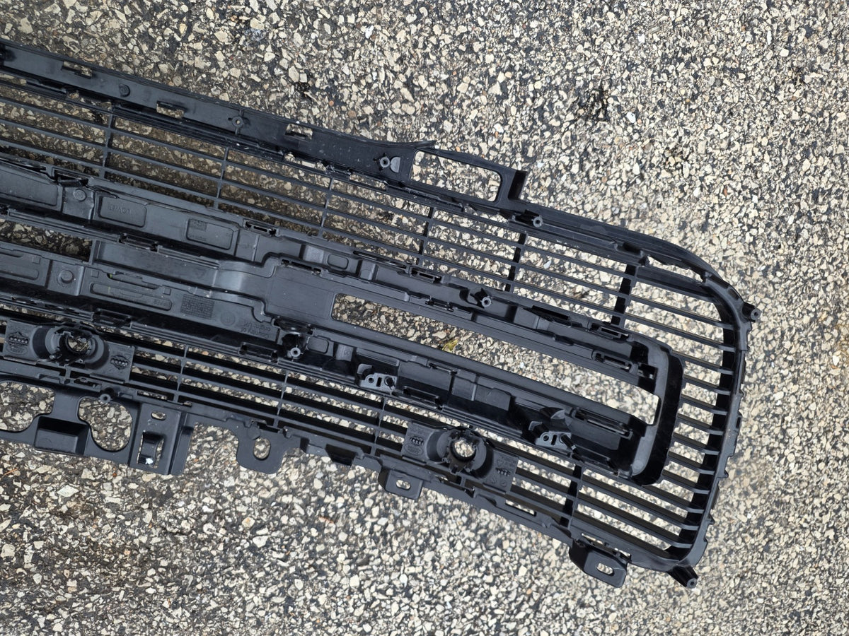 2021-2024 Range Rover Vogue L460 Front Lower Grille Fascia OEM M8E217F791A