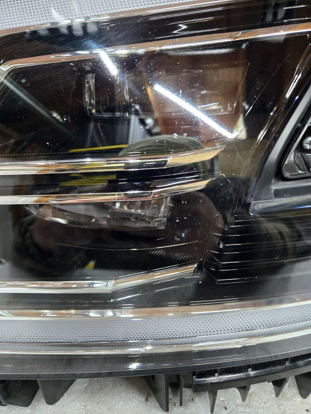 2021 2022 2023 2024 Nissan Armada Headlight LED LH Left Driver OEM 26060-6JL1A