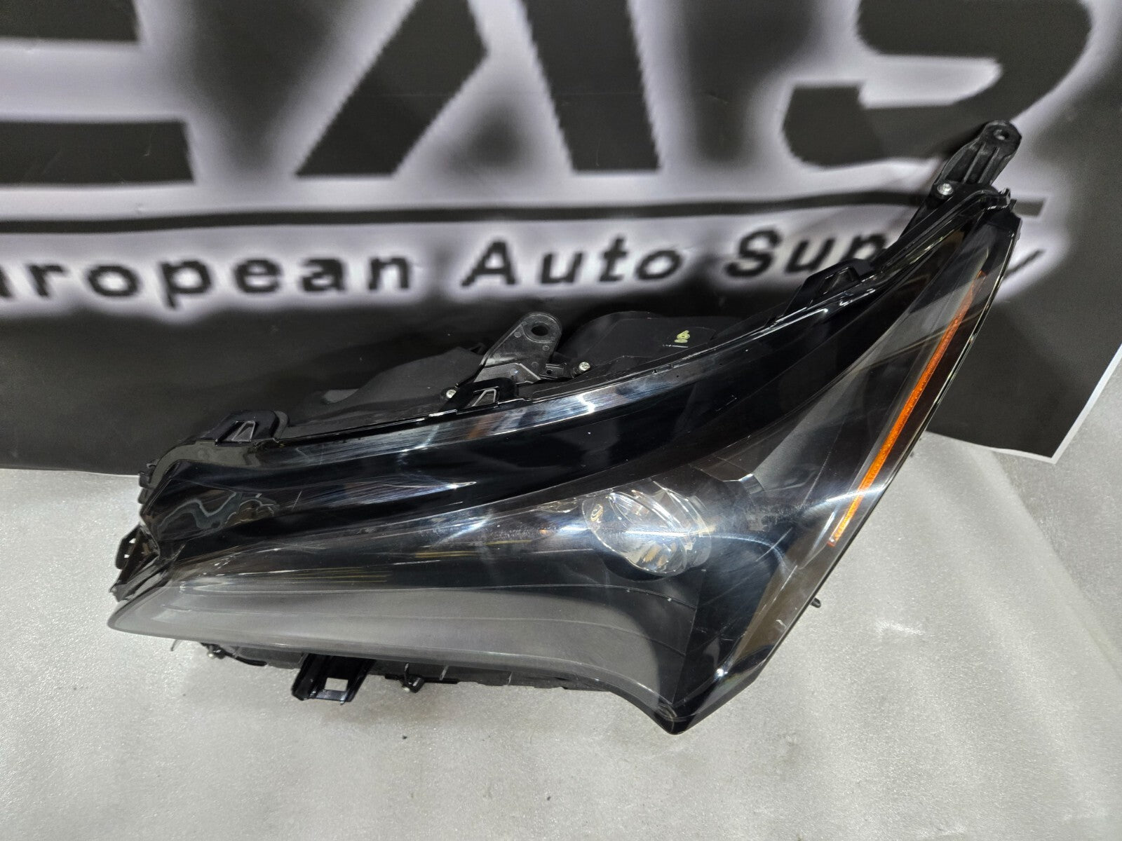 2015 2016 2017 Lexus NX NX200 NX300 Left Driver LH LED Headlight w/ Halogen OEM