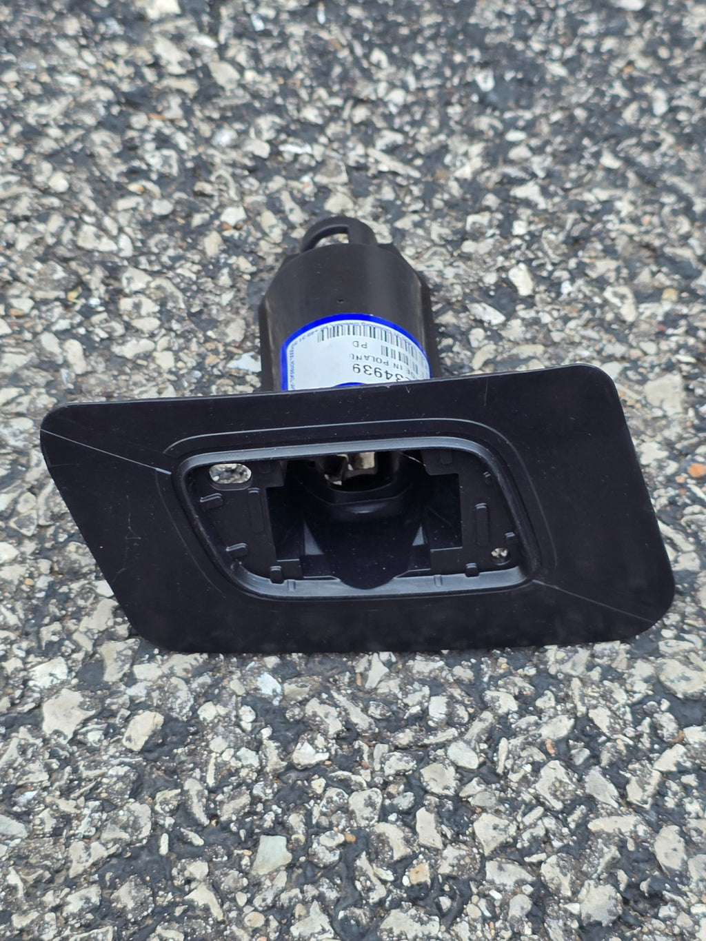Genuine Volvo Lamp Washer Cover Bracket Plastic 32234939 OEM NEW