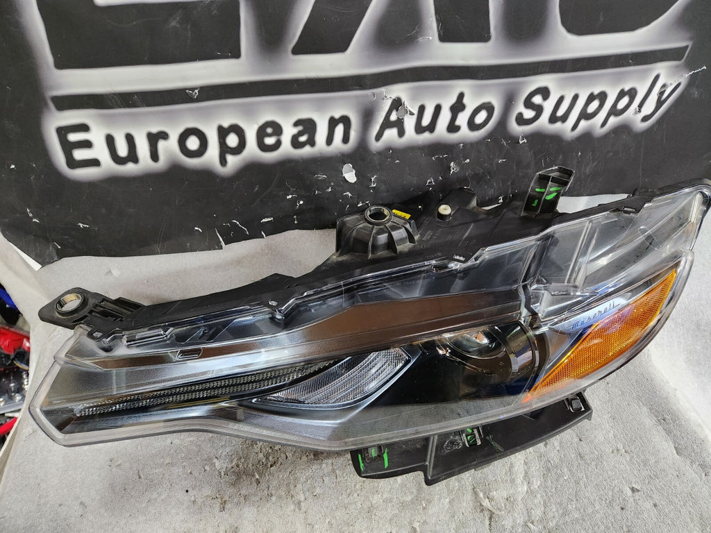 2017-2020 Maserati Levante Headlight Xenon HID LH Left Driver Side Non-AFS OEM