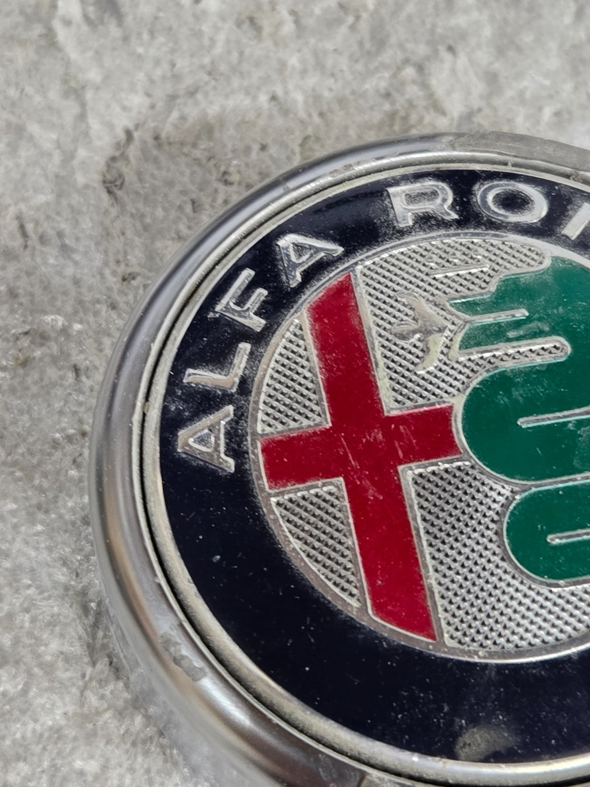 Alfa Romeo -Front Grille Badge Emblem Logo 13051935 OEM