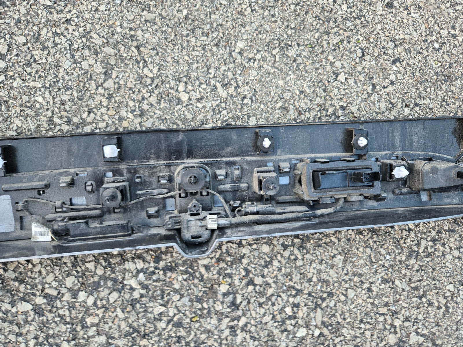 17-24 Chrysler Pacifica Liftgate Applique License Lamp w/ Camera 5RL88JSCAH OEM