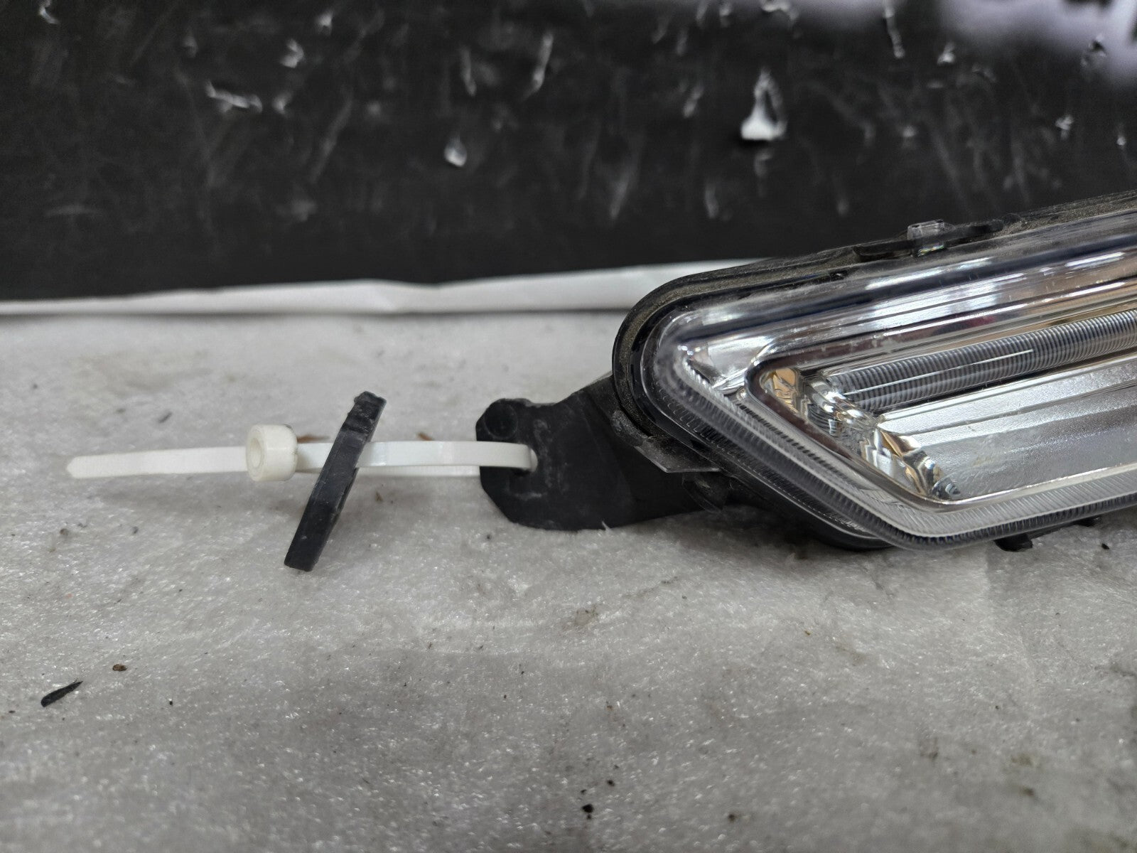 2017-2019 Ford Fusion Left Driver Side DRL LED Fog Light Lamp HS73-15A255-CD OEM