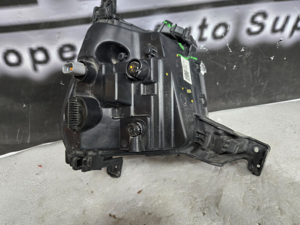 2021 2022 2023 KIA K5 LEFT FOG LIGHT LAMP DRIVER SIDE LED 92201-L2100 OEM