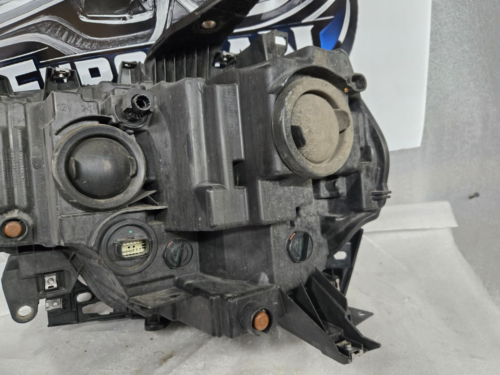 2019 - 2024 Ram 2500 3500 Right RH Black Halogen Headlight OEM P68406276AD