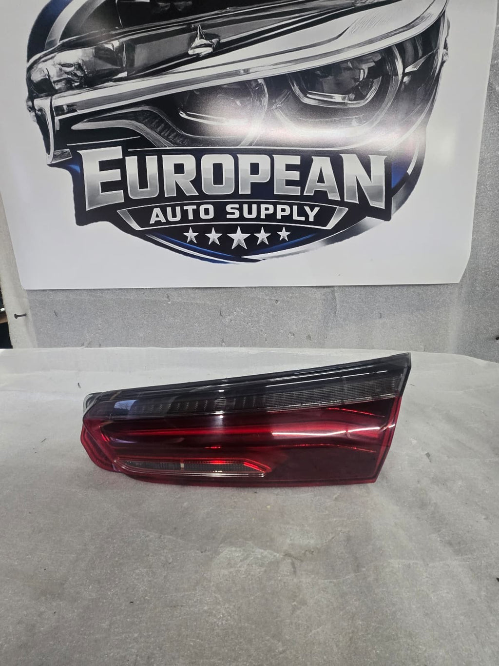 2019-2024 BMW 8 SERIES M8 RIGHT PASSENGER SIDE INNER TAILLIGHT H8744578013 OEM
