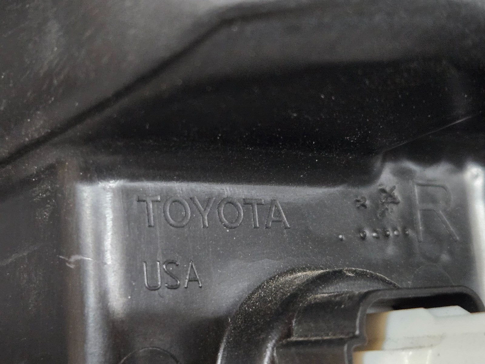 2022 2023 2024 Toyota Corolla Cross Passenger Right RH Base LED Headlight OEM