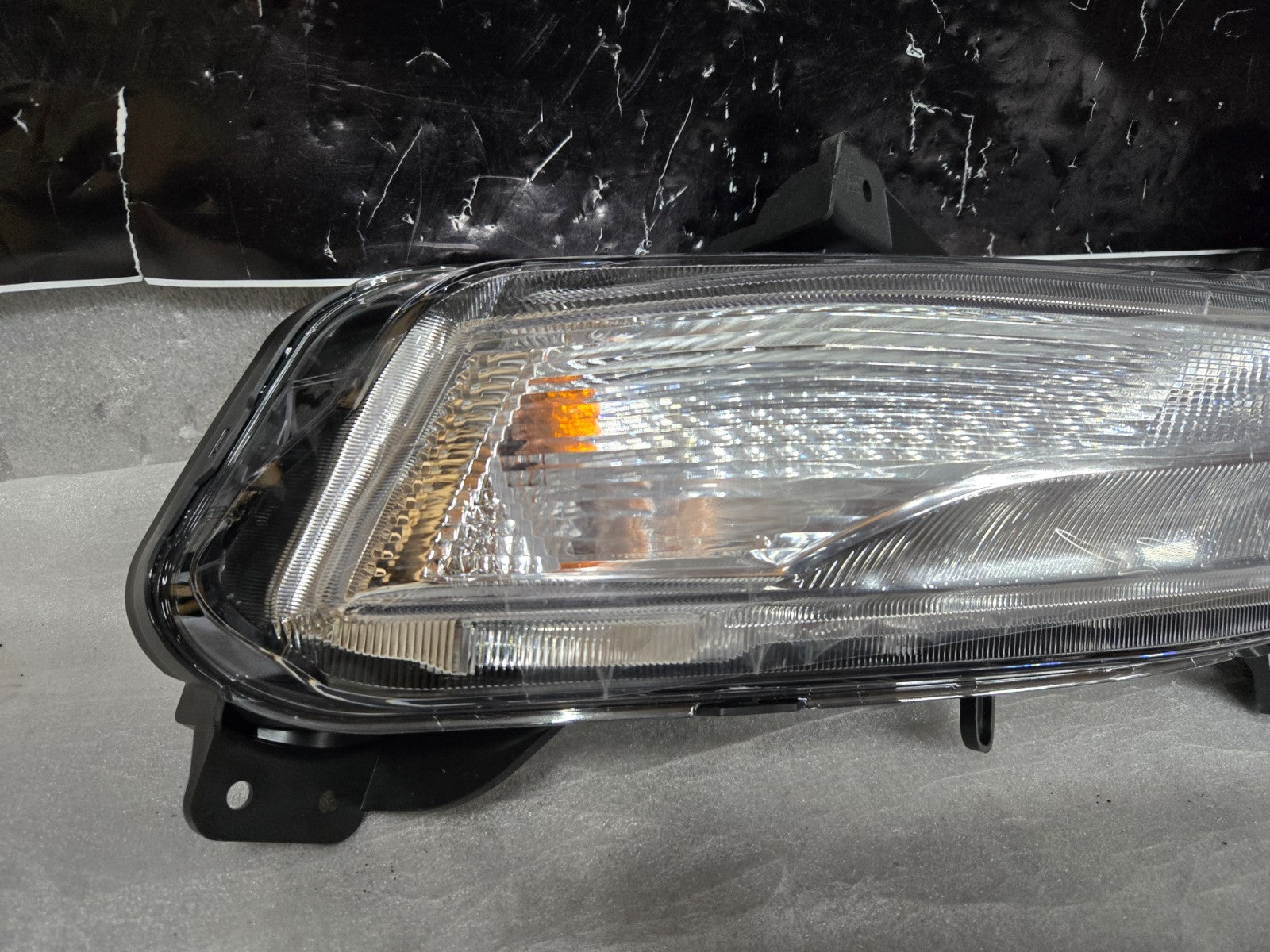 2019-2025 Chevrolet Malibu OEM Fog Light Daytime Running Left Driver 84843549