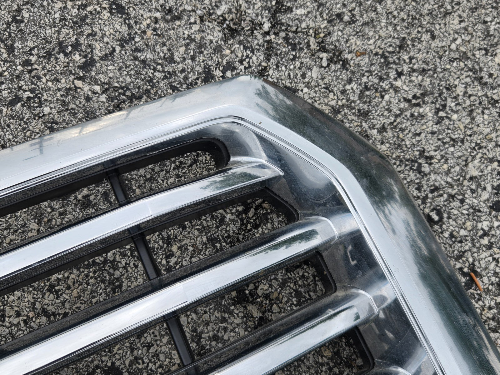 2015-2017 FORD F150 XLT OEM CHROME GRILLE FL34-8200-EBS W/ EMBLEM