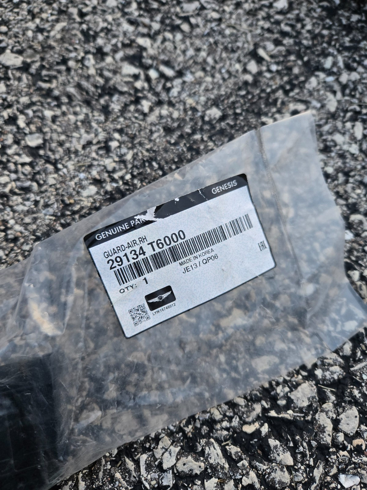 2021-2024 Genesis GV80 Guard 29134-T6000 NEW OEM RH RIGHT SIDE