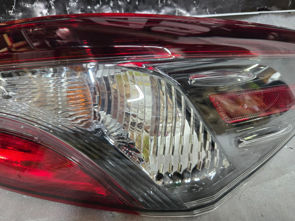 2018-2023 Toyota Camry Outer Tail Light Right RH Passenger Side OEM