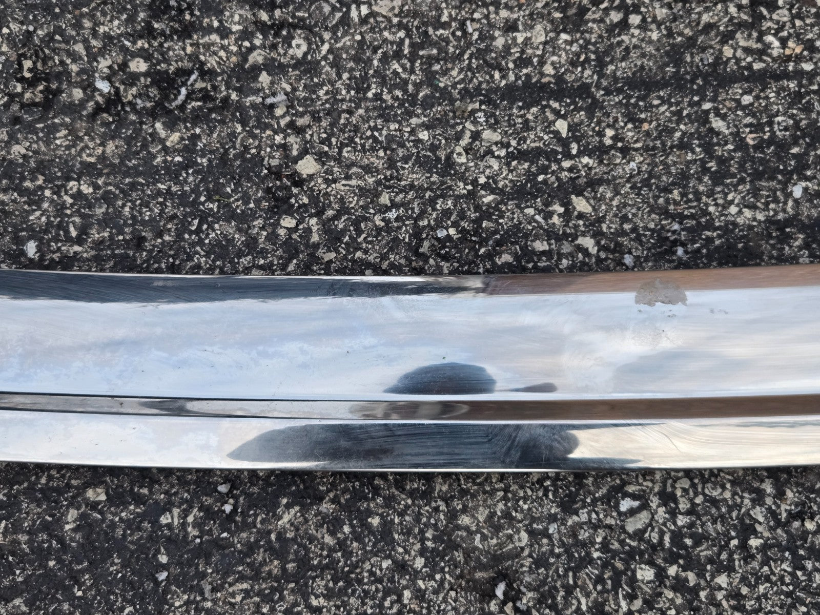 Rolls-Royce Phantom R11 Rear Bumper Upper Chrome Moulding Genuine 9850449 OEM