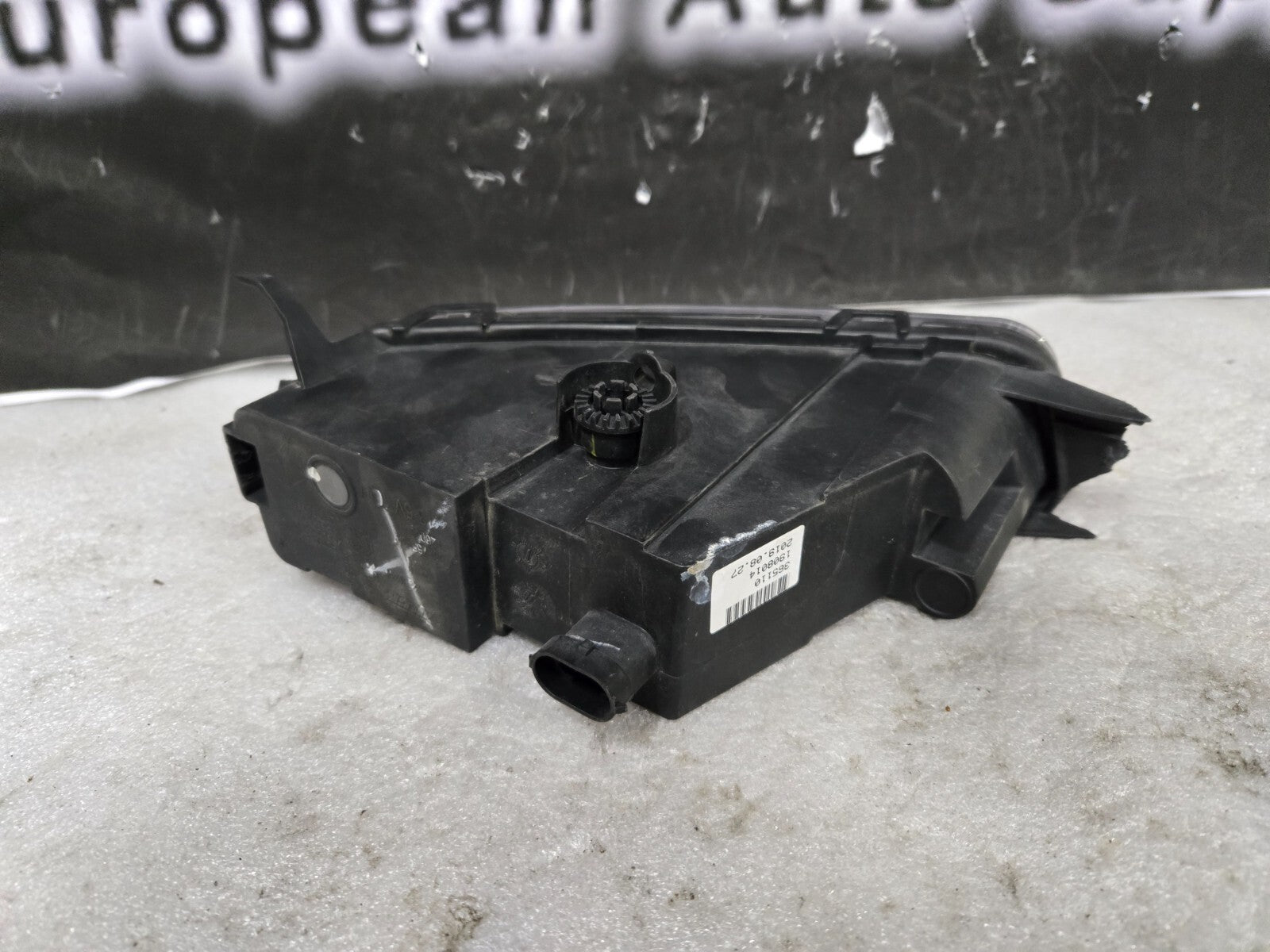 2017 - 2023 Jeep Grand Cherokee Dodge Durango RH LED Fog Light OEM 68275510AC
