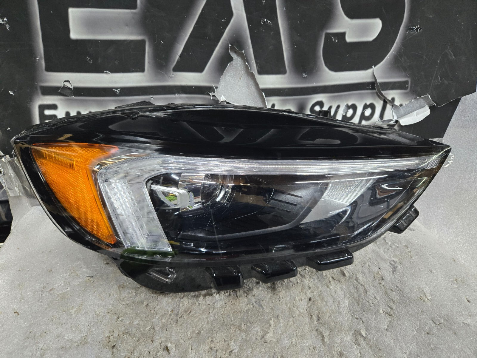 2019-2023 FORD EDGE SPORT BLACK BEZEL RIGHT PASSENGER RH LED HEADLIGHT OEM