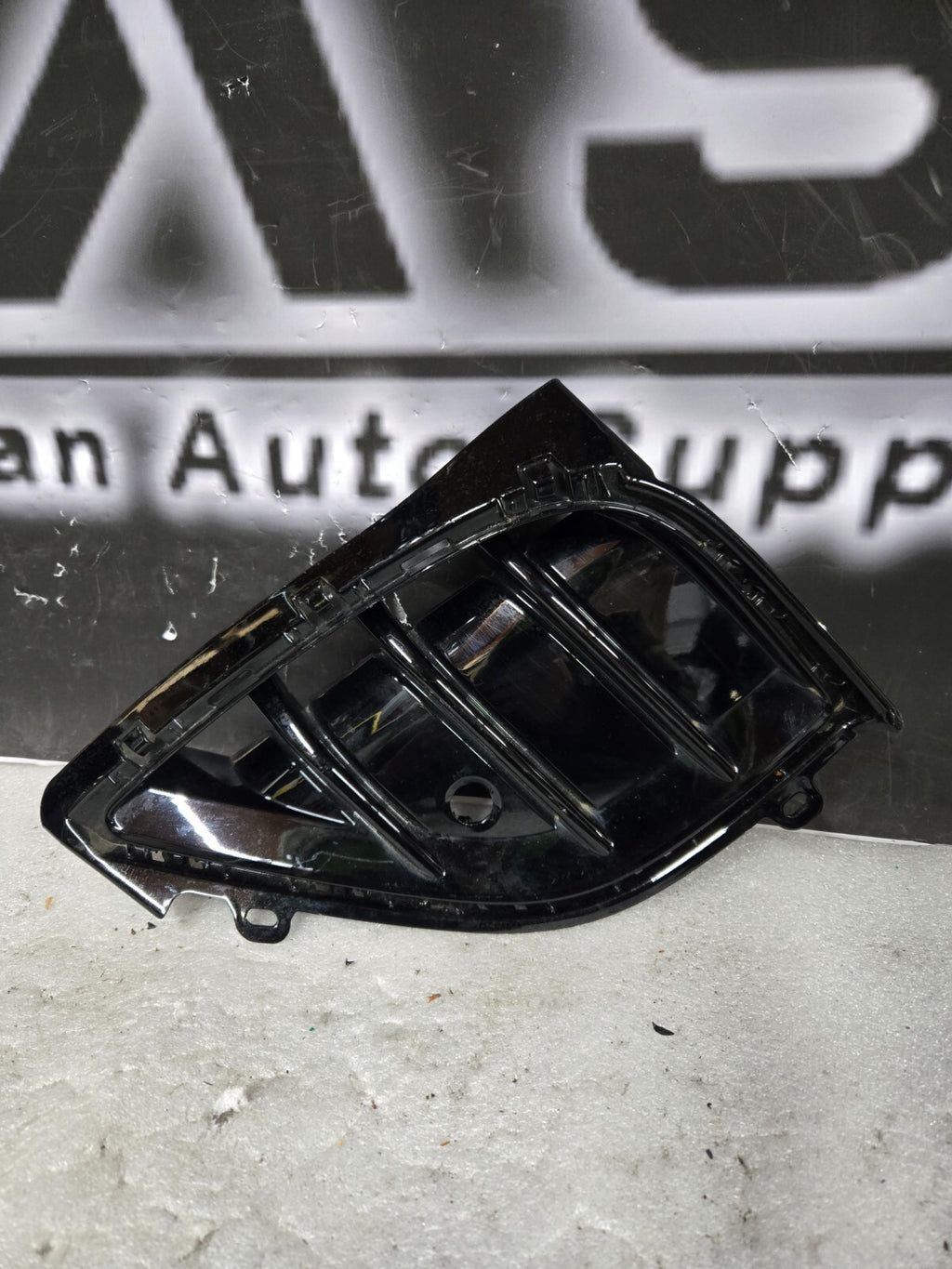 2021 2022 VOLKSWAGEN ID.4 RH RIGHT FOG LIGHT COVER BEZEL W/SENSOR HOLE OEM
