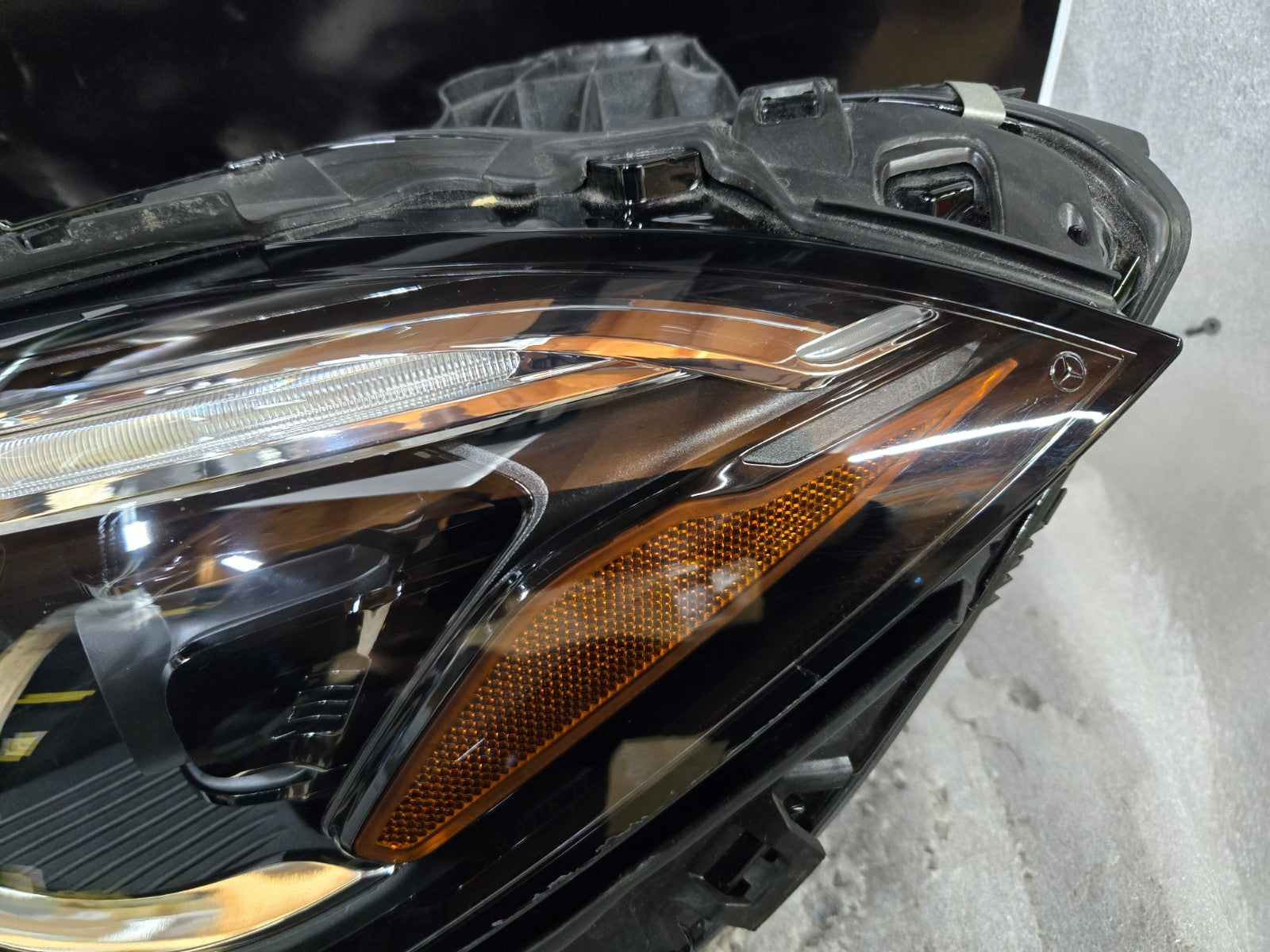 2024 2025 Mercedes-Benz CLE300 CLE450 LED Headlight Left LH Driver Side OEM