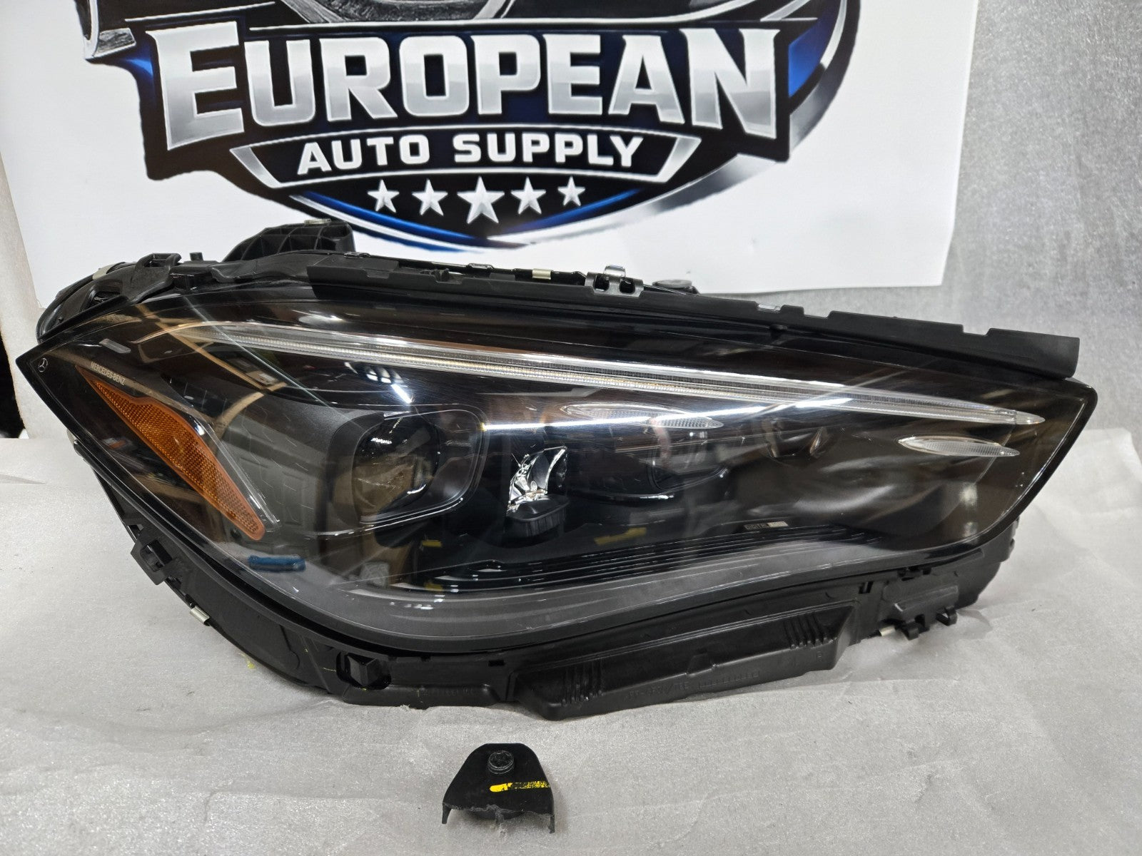 2024-2026 Mercedes-Benz CLE300 CLE450 Digital LED Headlight Right RH OEM