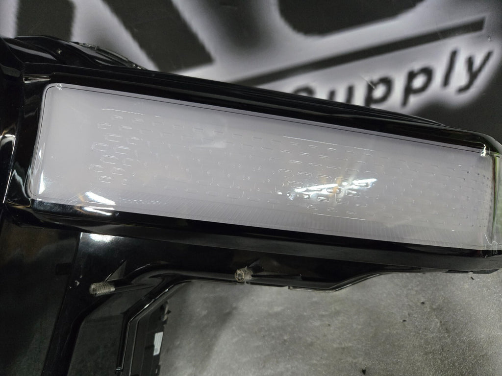 2022 2023 2024 Rivian R1T R1S Headlight LED LH Front Left Driver PT00000465P OEM