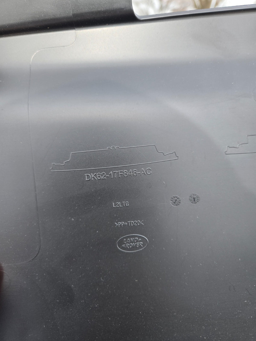 2014 2015 2016 2017 RANGE ROVER SPORT REAR BUMPER TOW COVER DK62-17F846-AC OEM