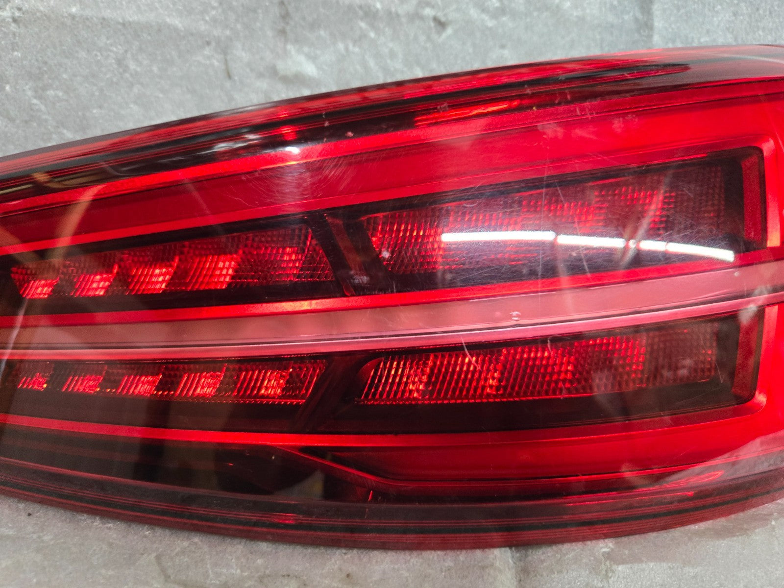2016-2018 Audi Q3 Right RH Passenger Tail Light LED OEM 8U0945094AB *CHIP