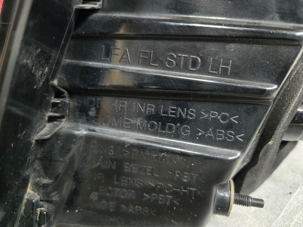 2018 2019 Hyundai Sonata Drivers Left Side Rear Tail Light Lamp OEM 92401-C2