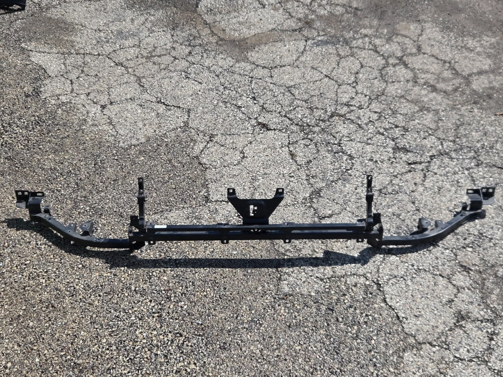 LAMBORGHINI HURACAN REAR BUMPER CROSSMEMBER SUPPORT MOUNT BRACKET OEM 4T0813753E