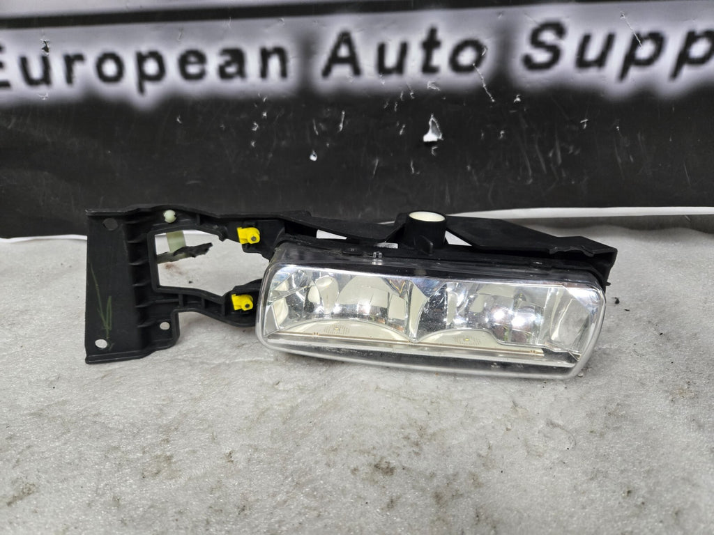 2013 - 2017 Land Rover Range Rover HSE Left Driver Fog Light OEM CK52-15201-AB