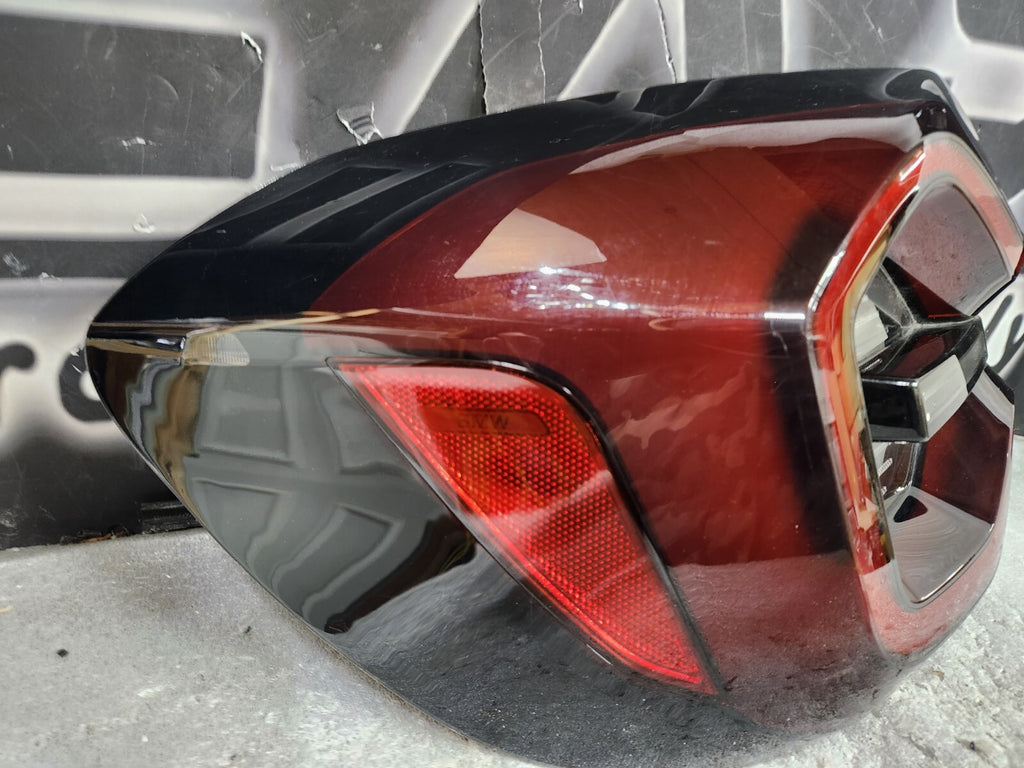2022-23 BMW X3 REAR LEFT TAIL LIGHT TURN BRAKE STOP LED LAMP TAILLIGHT G01 OEM