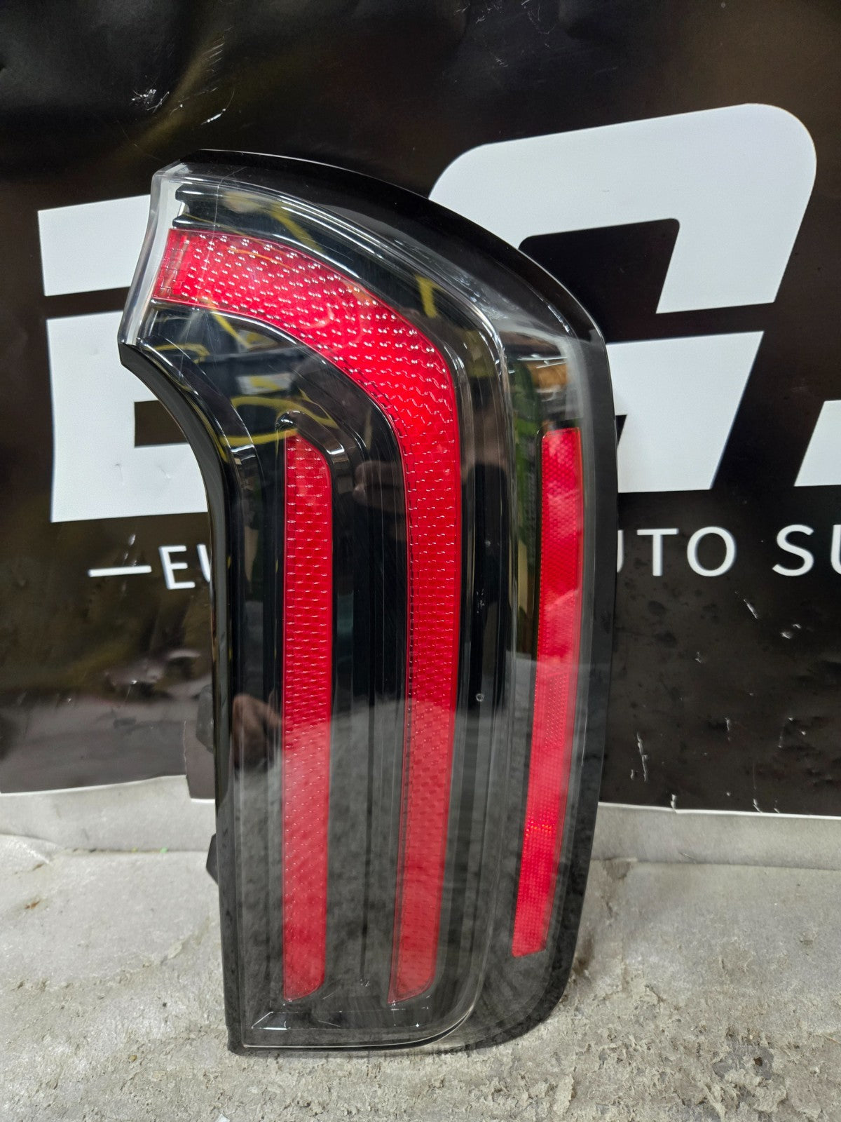 2023 2024 Kia Telluride LED Tail Light Assembly Right RH OEM 92402-S9600