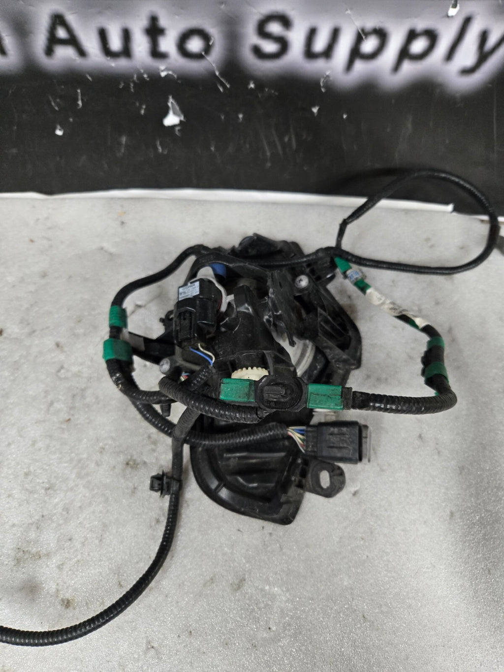 2019-2024 TOYOTA RAV 4 LEFT SIDE FOGLIGHT WITH COVER OEM 