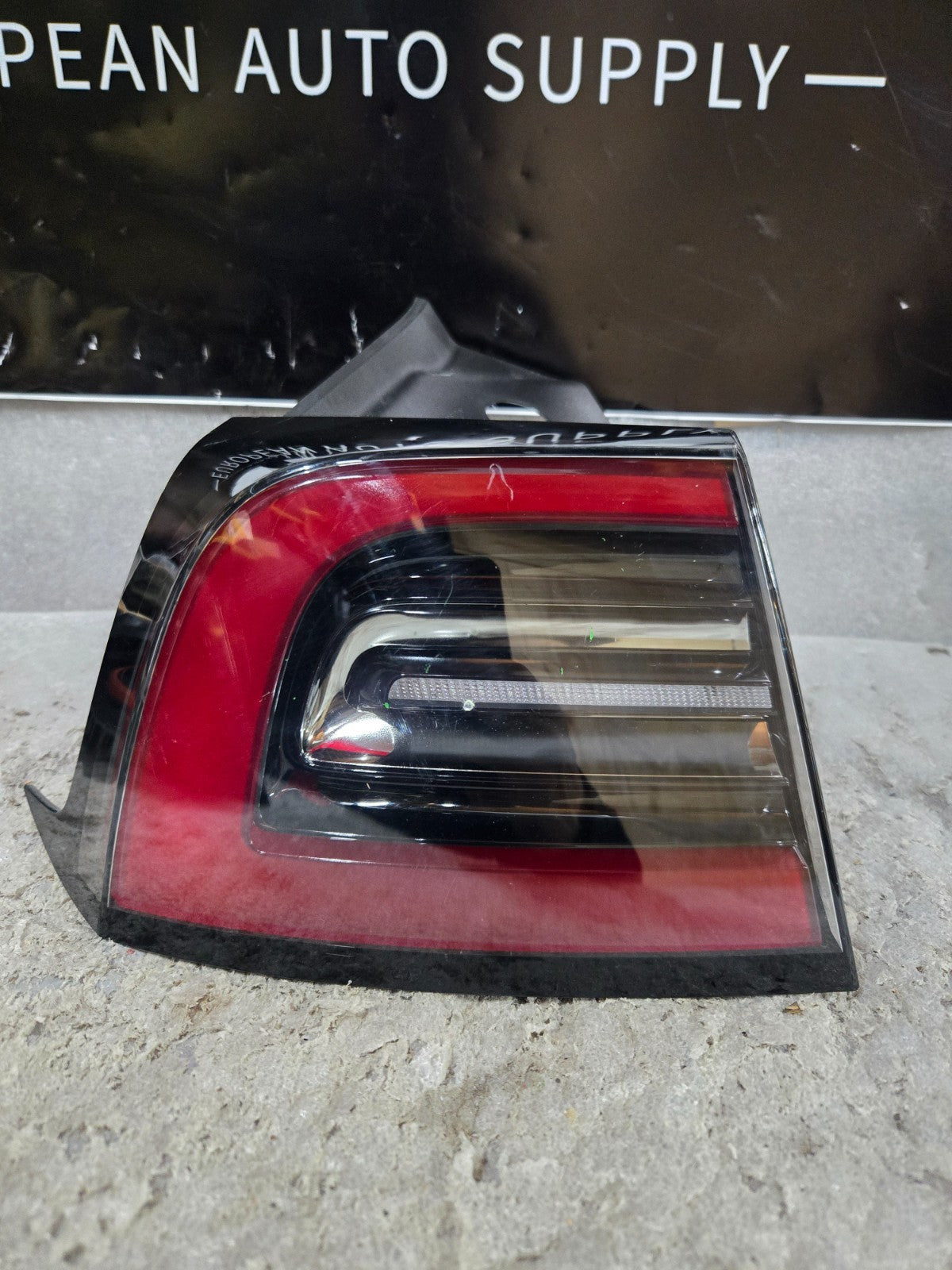 2019-2023 TESLA MODEL 3 Y LEFT DRIVER SIDE OUTER TAIL LIGHT 1502086-00-D OEM