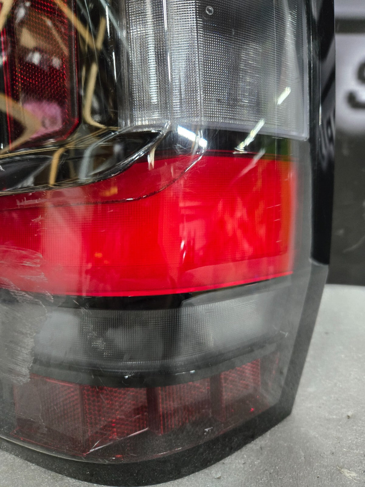 2022-2023 Nissan Frontier LED Tail Light Left LH Driver Side 220-8D04R OEM