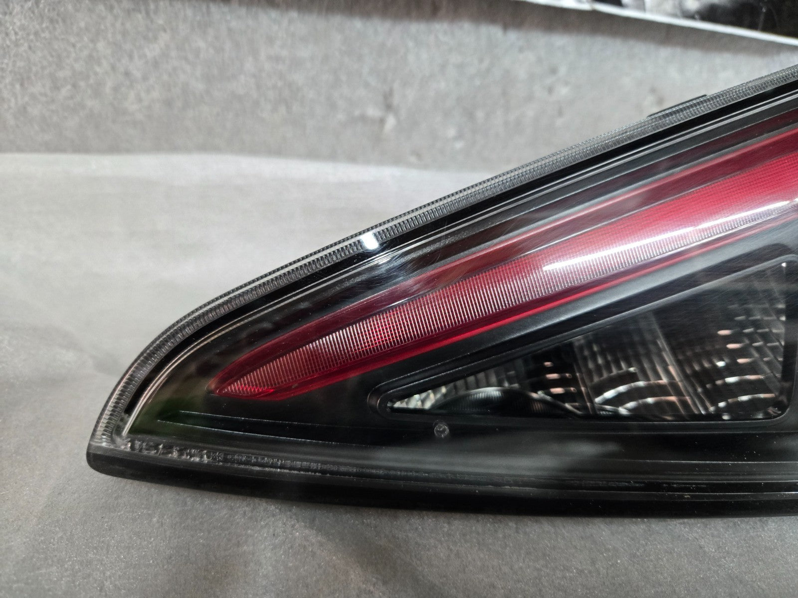 2024 Alfa Romeo Giulia LED Tail Light OEM Right RH Passenger Side 00505729810
