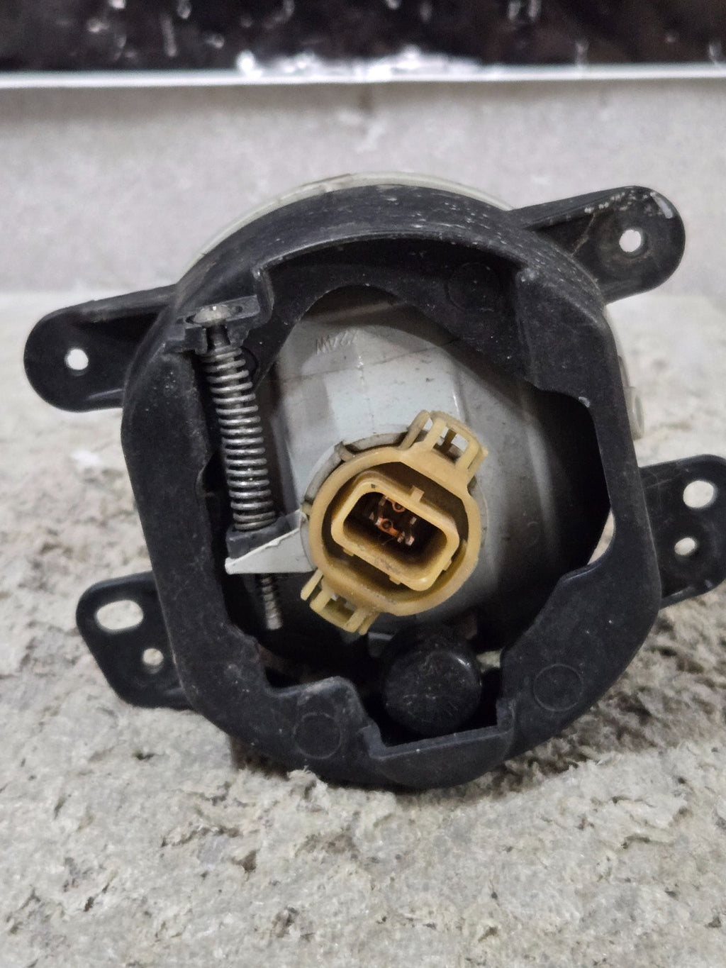 2007-2018 Jeep Wrangler Halogen Fog Lamp Right Passenger or Left Driver A045048
