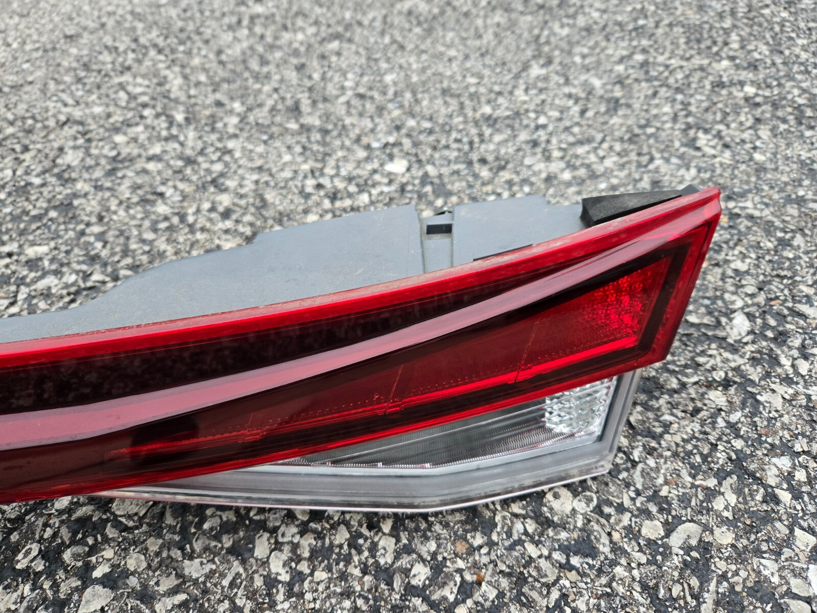2021 2022 2023 Hyundai Elantra Tail Light Trunk Mounted 92409-AA020 OEM