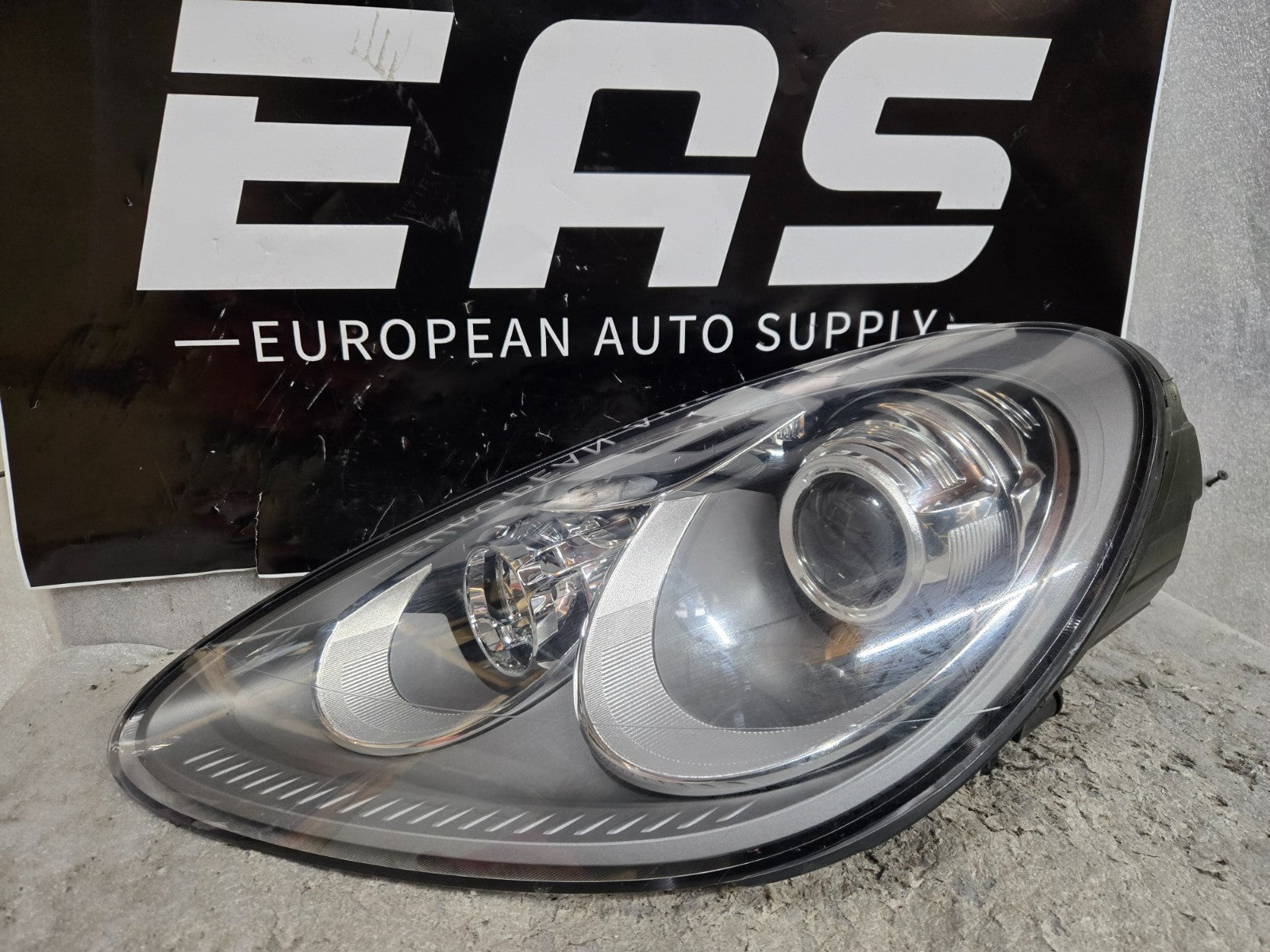 2011-2014 Porsche Cayenne Left LH Driver Side Headlight Halogen OEM 7P5941029CE