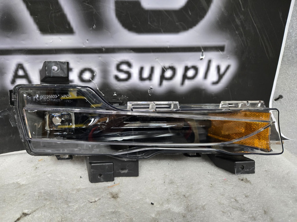 *Damaged* Tesla Model Y Front Right Side Fog Light Lamp 2020 2021 2022 2023 OEM