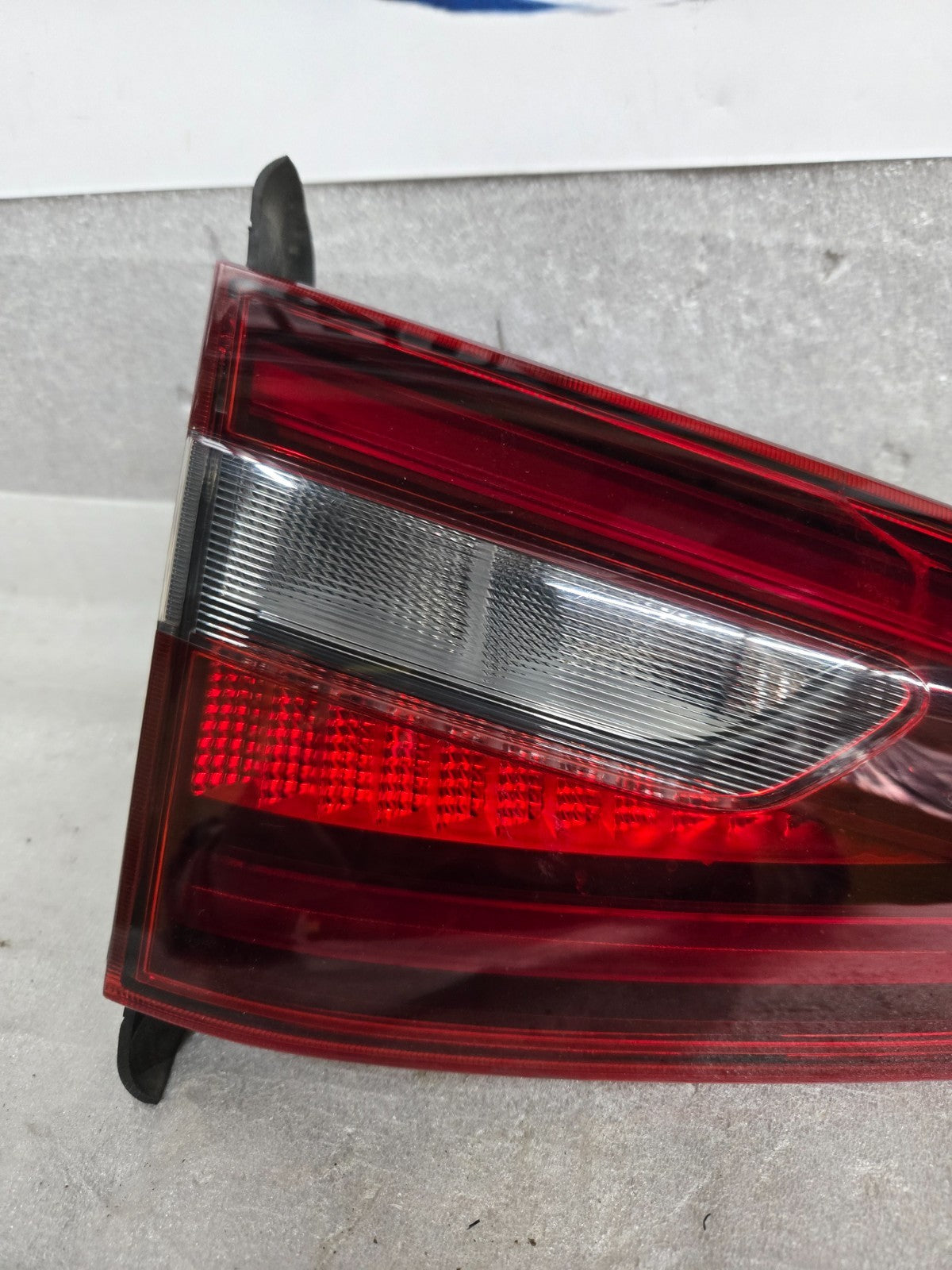 2018-2023 ALFA ROMEO STELVIO LEFT DRIVER TAILGATE TAILLIGHT LIGHT LAMP *CRACK