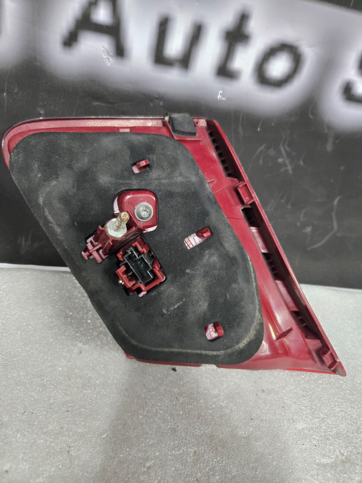 14-16 Mercedes W212 E350 Rear RH Right Side Inner Taillight Tail Light Lamp OEM