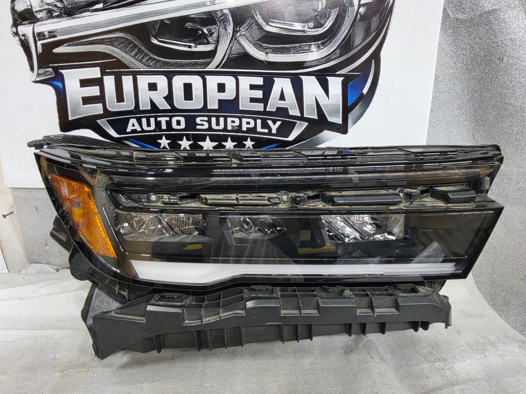 2023-2025 Honda Pilot Right Passenger RH LED Headlight Genuine OEM 33100-T90-A01