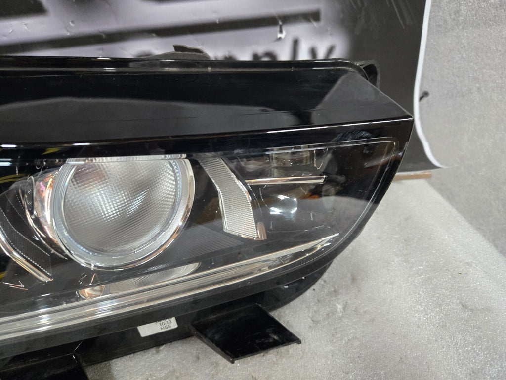 2016-2019 Jaguar XE Headlight Xenon Right Passenger GX73-13W029-CE w/ Modules OE