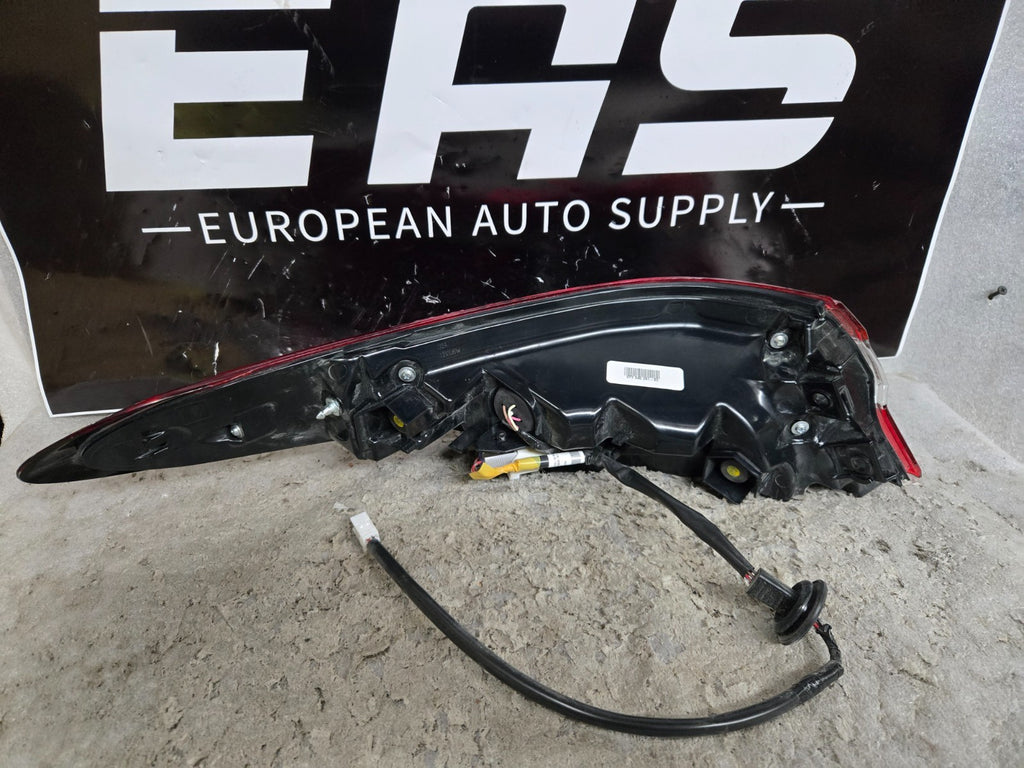 2018-2023 Toyota Camry TRD Rear Right Passenger Outer Tail Light OEM 9TY945281