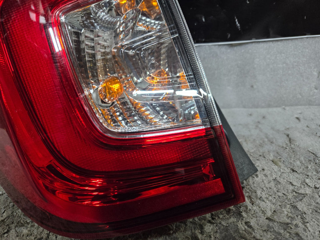 2019 -2022 HONDA PILOT REAR LEFT OUTER TAILLIGHT LIGHT LED LAMP OEM 33550TG7A111