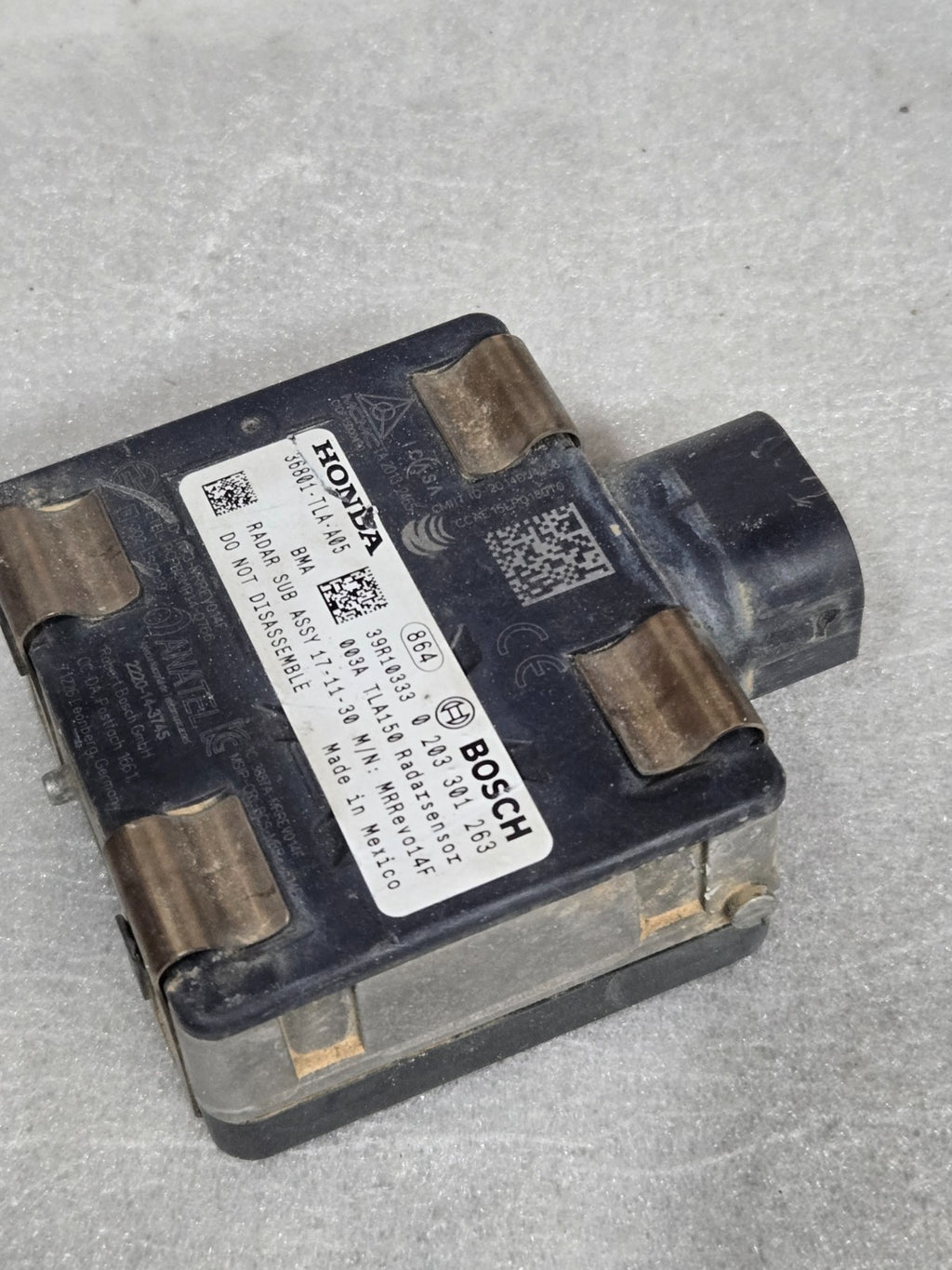 2017 - 2021 Honda CR-V Adaptive Cruise Distance Sensor Radar 36801-TLA-A05 OEM