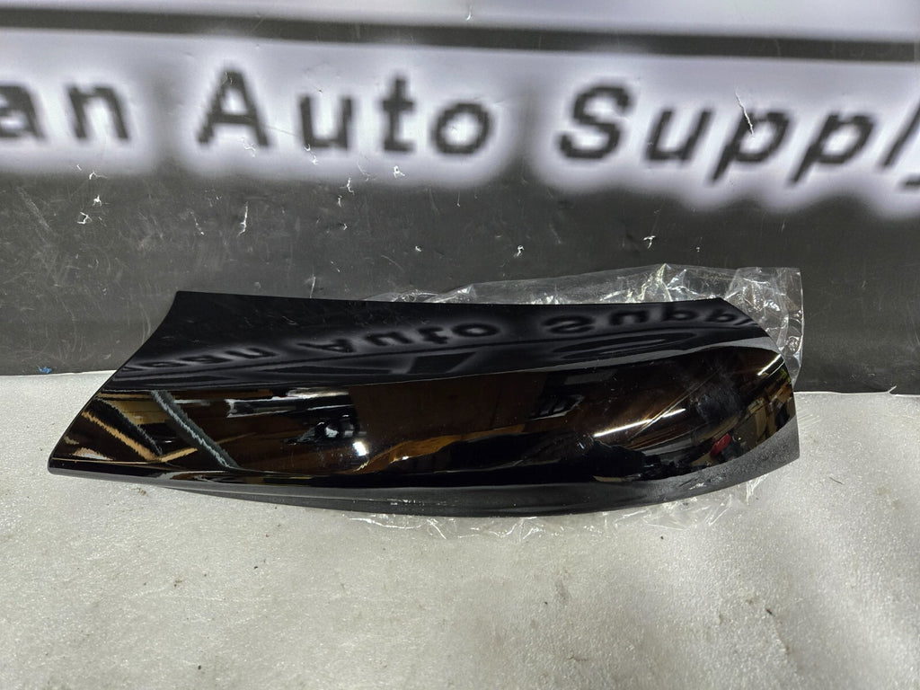 GENUINE LAND ROVER FRONT BUMPER COVER OUTER RH RANGE ROVER VELAR LR093513 OEM