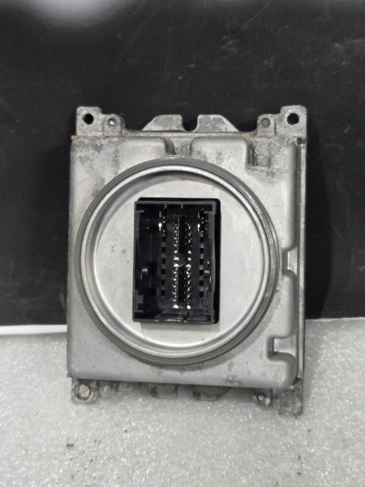 OEM VW Passat Tiguan LED Headlight Ballast Power Regulator Module 7PP941571AE
